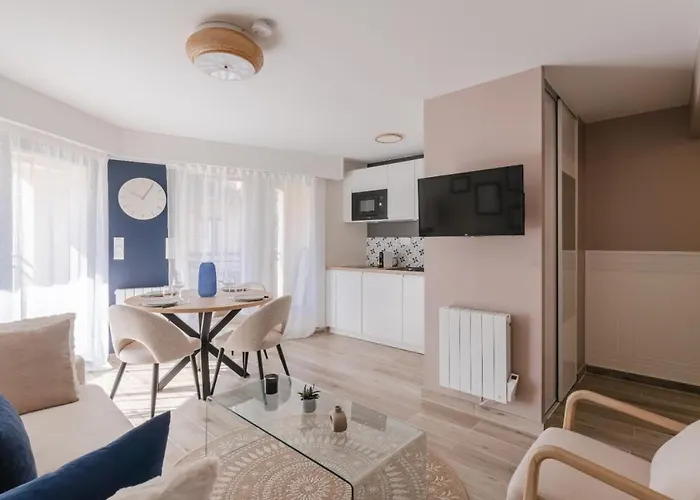 Modern With Parking Place Morny Appartement Deauville