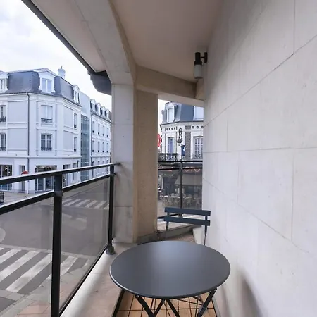 Modern With Parking Place Morny *